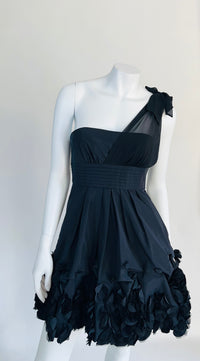 BCBGMAXAZRIA Black Single Shoulder Mini w/ Ruffle Hem