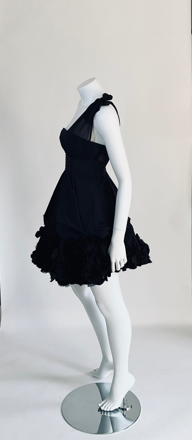 BCBGMAXAZRIA Black Single Shoulder Mini w/ Ruffle Hem